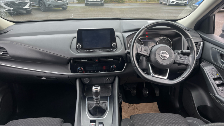 Nissan Qashqai 1.3 DiG-T MH Acenta Premium 5dr Petrol Hatchback